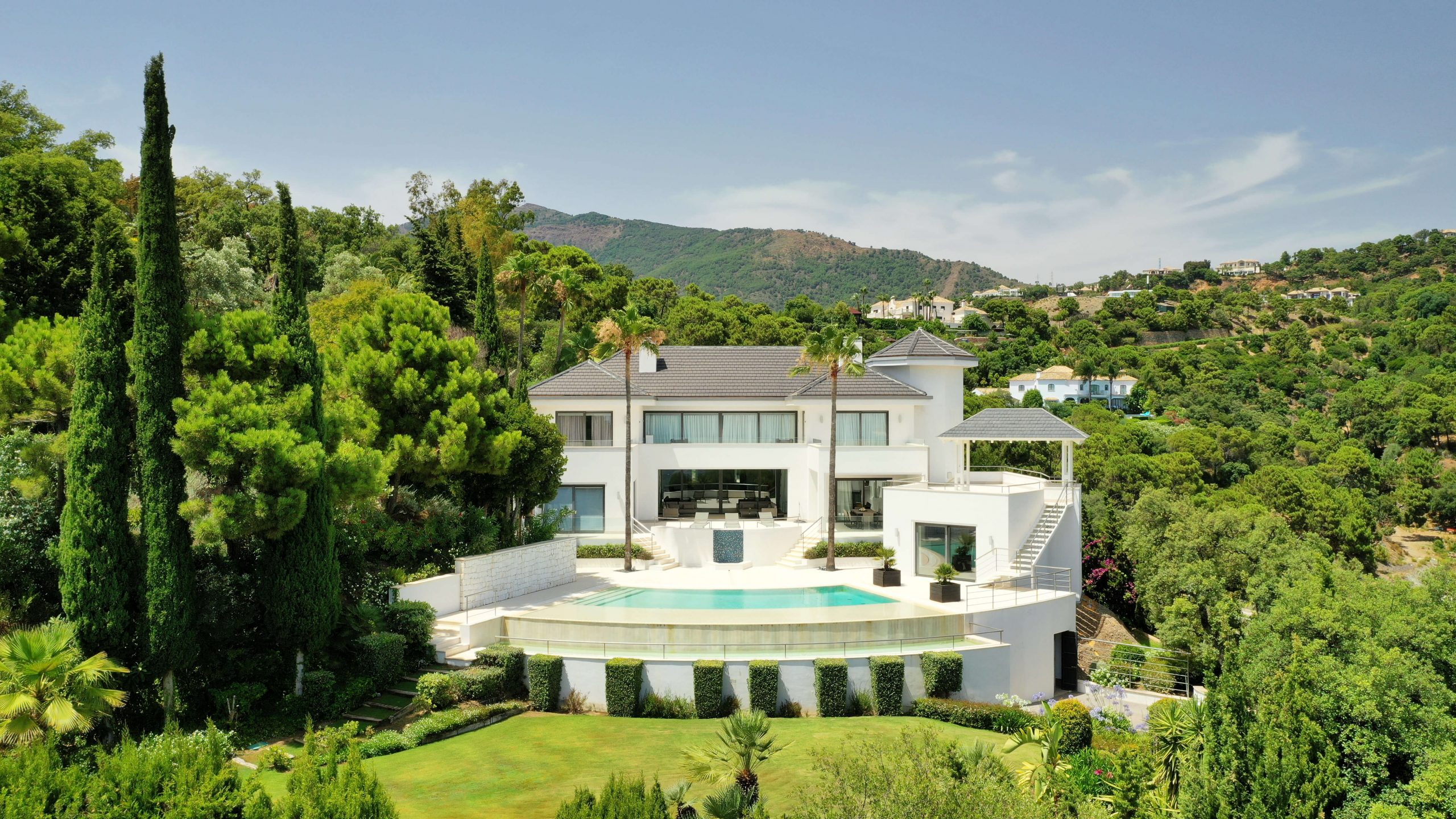 VILLA LA ZAGALETA, BENAHAVÍS - Marbella Property